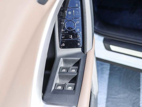 Used 2025 Audi Q5 Premium w/ Convenience Package image 26