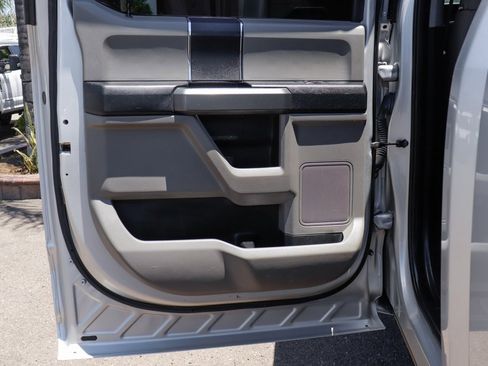 Used 2017 Ford F150 XLT image 29