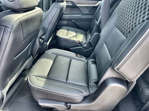 New 2026 GMC Acadia Denali w/ Super Cruise Package image 16