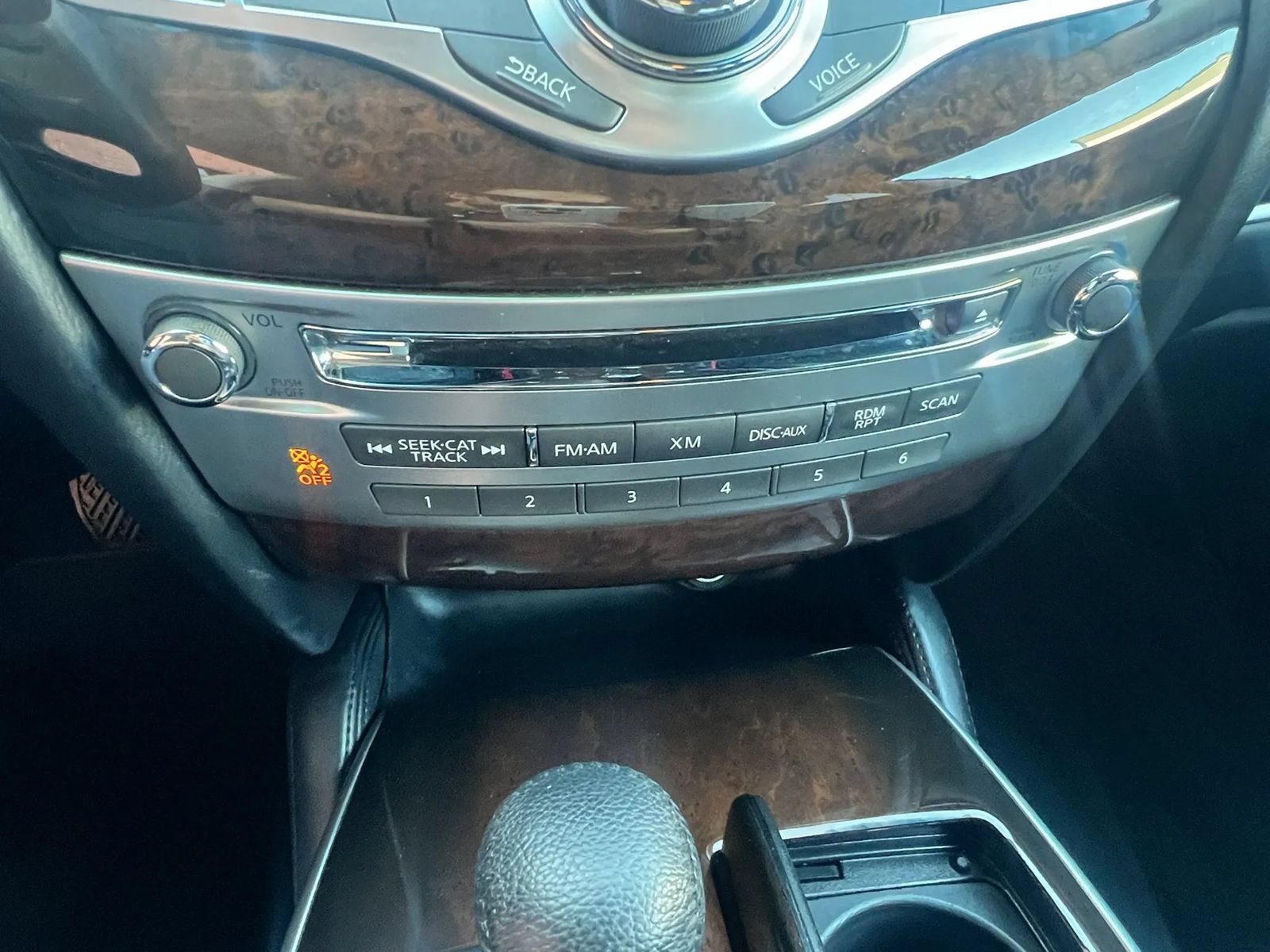 Used 2014 INFINITI QX60 Luxe w/ Deluxe Touring Package AWD/4WD image 24