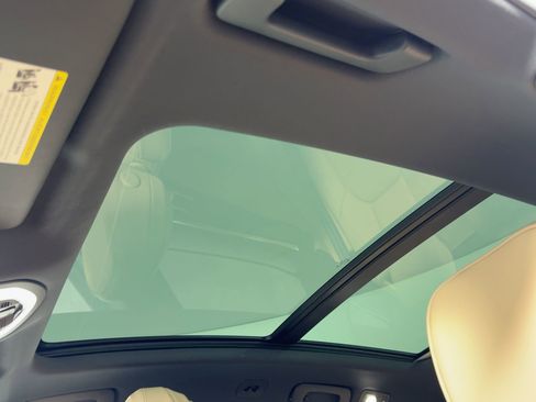 Used 2026 Porsche Macan image 16