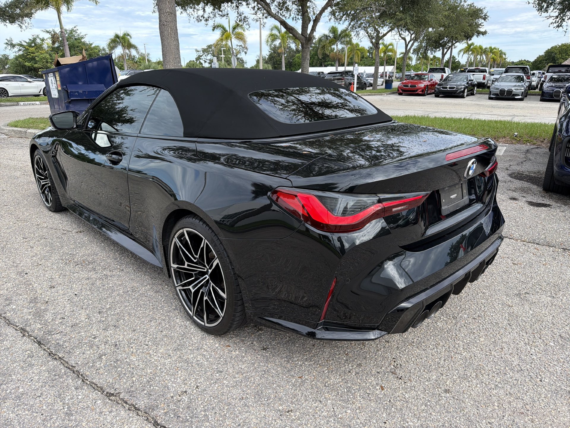 Used 2022 BMW M4 xDrive Competition w/ M Carbon Exterior Package AWD/4WD image 6