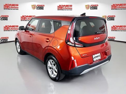 Used 2024 Kia Soul LX w/ Option Group 015 image 2