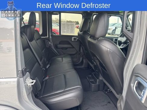 Used 2021 Jeep Wrangler Unlimited Sahara AWD/4WD image 17