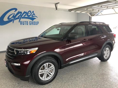 Used 2022 Ford Explorer XLT w/ Equipment Group 202A AWD/4WD image 1
