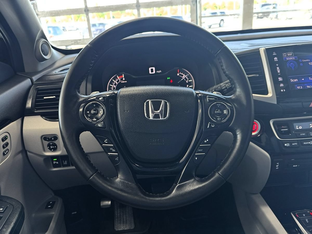 Used 2017 Honda Pilot Touring image 37