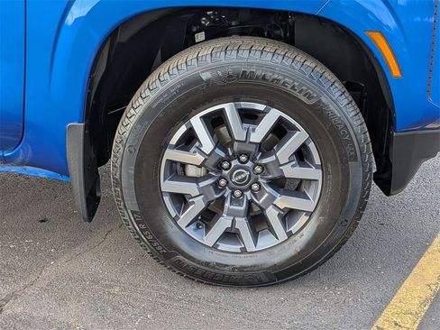 Used 2024 Nissan Frontier SL w/ Technology Package image 23