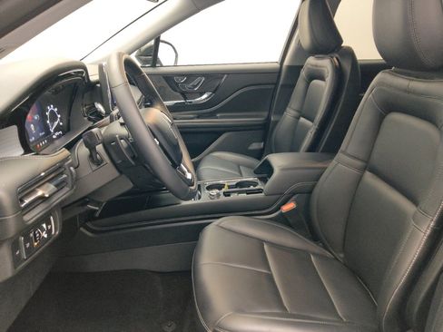 Used 2022 Lincoln Corsair FWD image 17