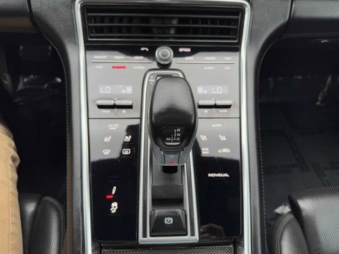Used 2018 Porsche Panamera Turbo S image 32
