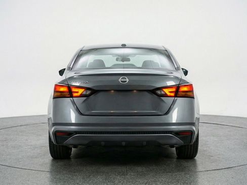 Used 2025 Nissan Altima 2.5 SV image 7