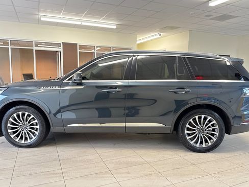 Used 2024 Lincoln Aviator Reserve w/ Equipment Group 201A image 7