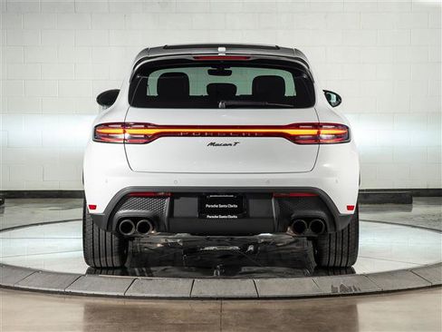 Certified 2026 Porsche Macan AWD/4WD image 10