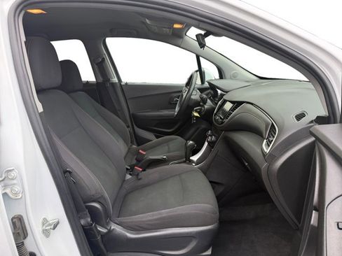 Used 2019 Chevrolet Trax LS w/ Tint and Cruise Package image 12