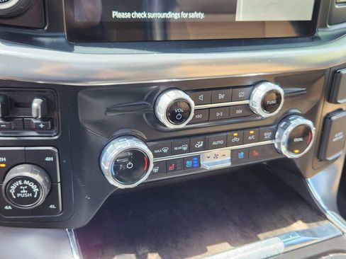 Used 2022 Ford F150 Lariat w/ Equipment Group 502A High AWD/4WD image 25