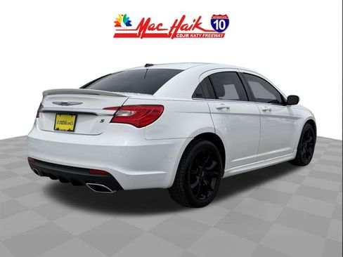 Used 2014 Chrysler 200 Limited w/ Sun/Sound Group FWD image 7
