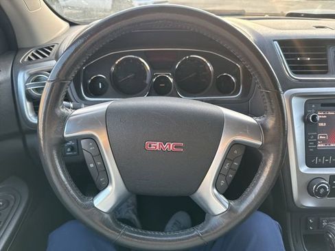 Used 2015 GMC Acadia SLE image 17