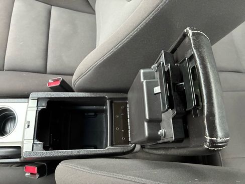 Used 2012 Ford Fusion Hybrid image 35