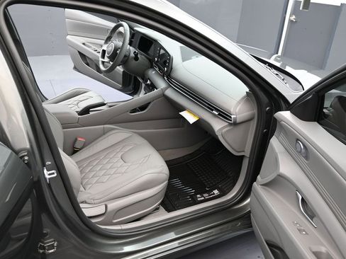 New 2026 Hyundai Elantra Sport FWD image 15
