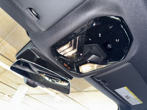 New 2026 BMW 550e xDrive 550e xDrive w/ Premium Package image 22