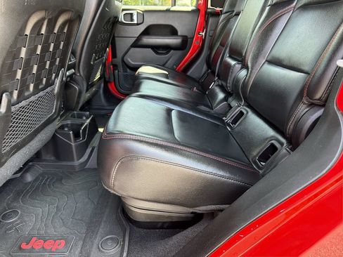 Used 2020 Jeep Gladiator Rubicon AWD/4WD image 16