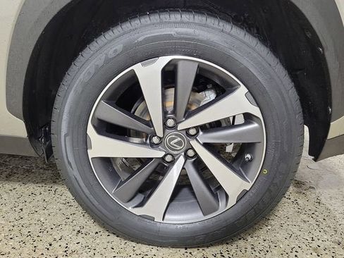 Used 2018 Lexus NX 300h AWD w/ Premium Package image 8