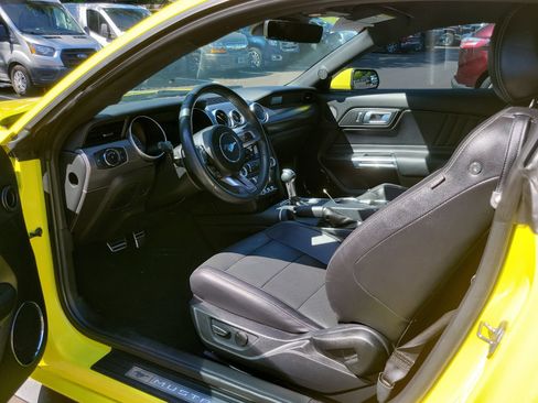Used 2021 Ford Mustang GT Premium w/ GT Performance Package RWD image 9