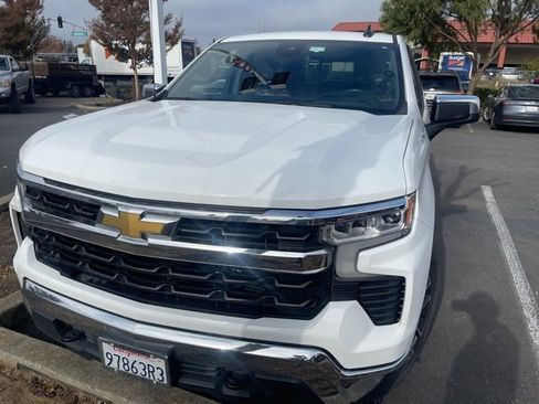 Used 2022 Chevrolet Silverado 1500 LT w/ All Star Edition Plus image 3