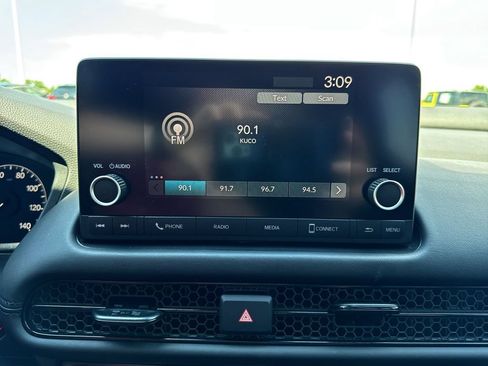 Used 2025 Honda HR-V LX image 16