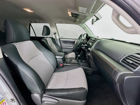 Used 2017 Toyota 4Runner SR5 image 30