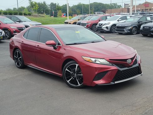 Used 2018 Toyota Camry XSE w/ Audio Package FWD image 31