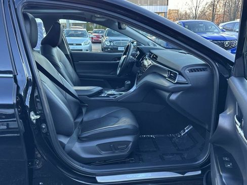 Used 2020 Toyota Camry XSE image 29