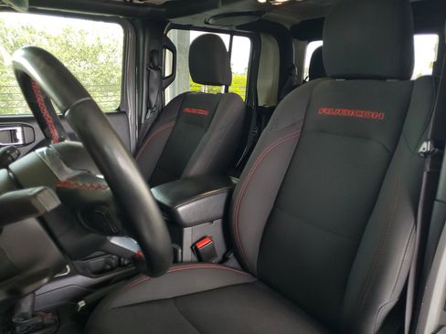 Used 2021 Jeep Gladiator Rubicon w/ Safety Group AWD/4WD image 19