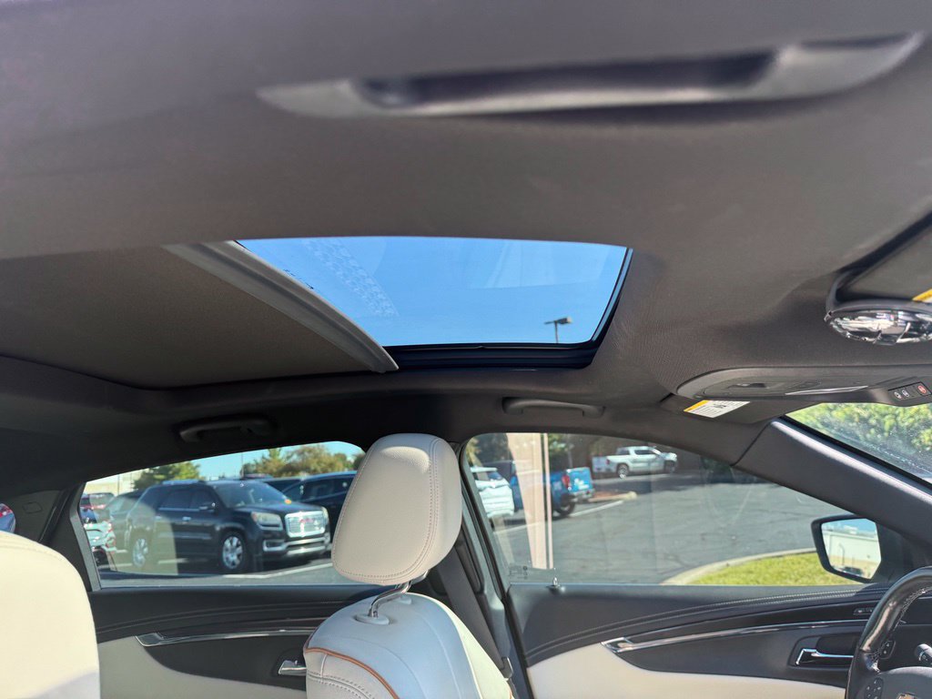 Used 2018 Chevrolet Impala Premier w/ Premier Confidence Package FWD image 12