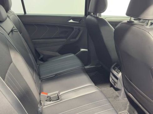 Used 2024 Volkswagen Tiguan SE R-Line image 15