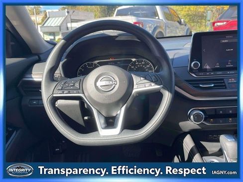 Certified 2023 Nissan Altima 2.5 SV image 15