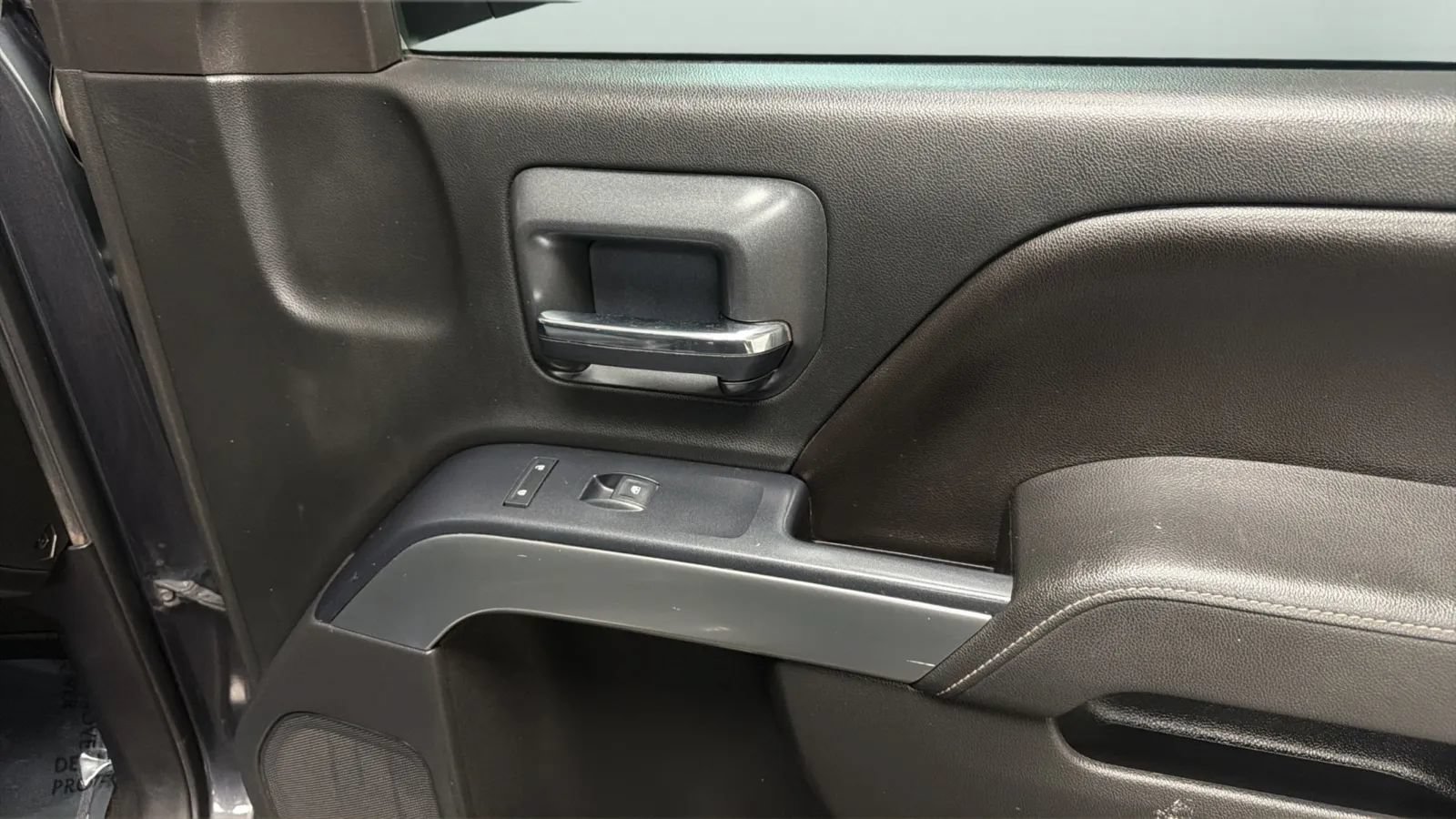 Used 2015 Chevrolet Silverado 1500 LT w/ LT Convenience Package RWD image 17