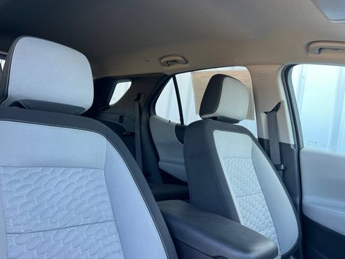 Used 2021 Chevrolet Equinox LS w/ LPO, Blackout Package AWD/4WD image 14