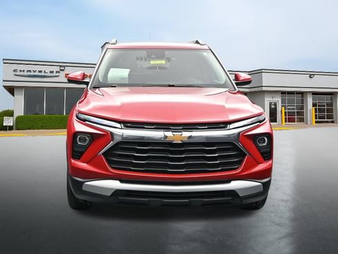 Used 2026 Chevrolet TrailBlazer LT w/ Convenience Package AWD/4WD image 8