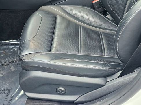 Used 2015 Mercedes-Benz C 63 AMG Sedan image 17