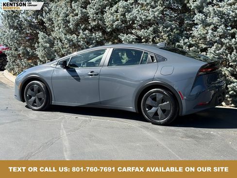 Used 2025 Toyota Prius LE image 5