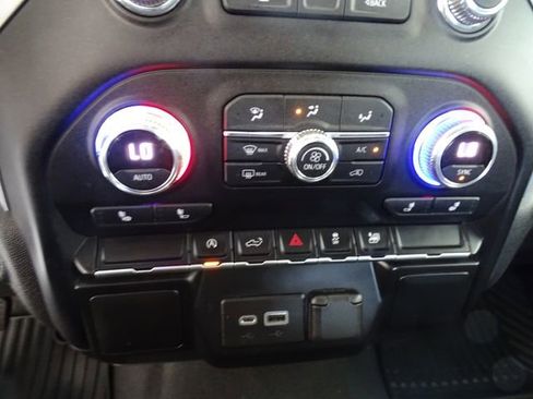 Used 2022 GMC Sierra 1500 Elevation AWD/4WD image 12