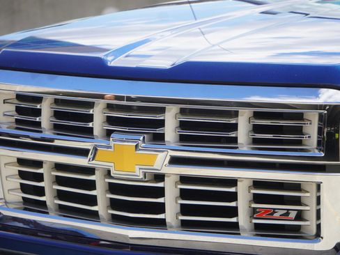 Used 2015 Chevrolet Silverado 1500 LTZ Z71 AWD/4WD image 31