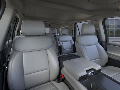 New 2026 Ford Expedition Active AWD/4WD image 10