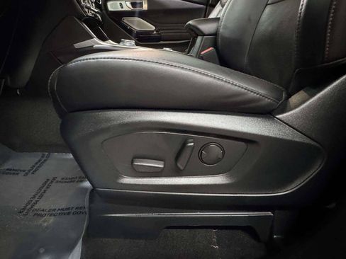 Used 2024 Ford Explorer Platinum w/ Technology Package AWD/4WD image 25
