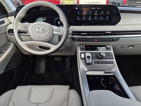 Used 2025 Hyundai Palisade Calligraphy FWD image 19