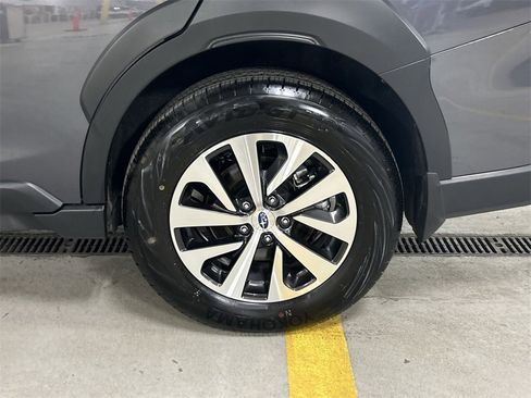 Used 2025 Subaru Outback Premium image 11