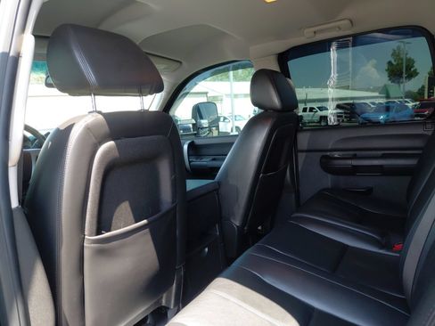Used 2009 GMC Sierra 3500 SLE w/ SLE Preferred Package AWD/4WD image 22