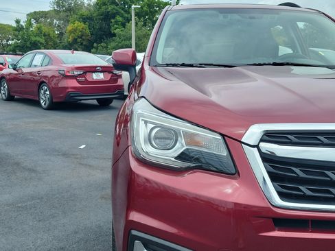 Used 2017 Subaru Forester 2.5i Touring AWD/4WD image 7