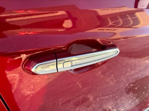 Used 2019 Cadillac XT5 Platinum image 14