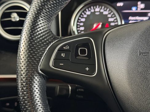 Used 2018 Mercedes-Benz E 300 image 35